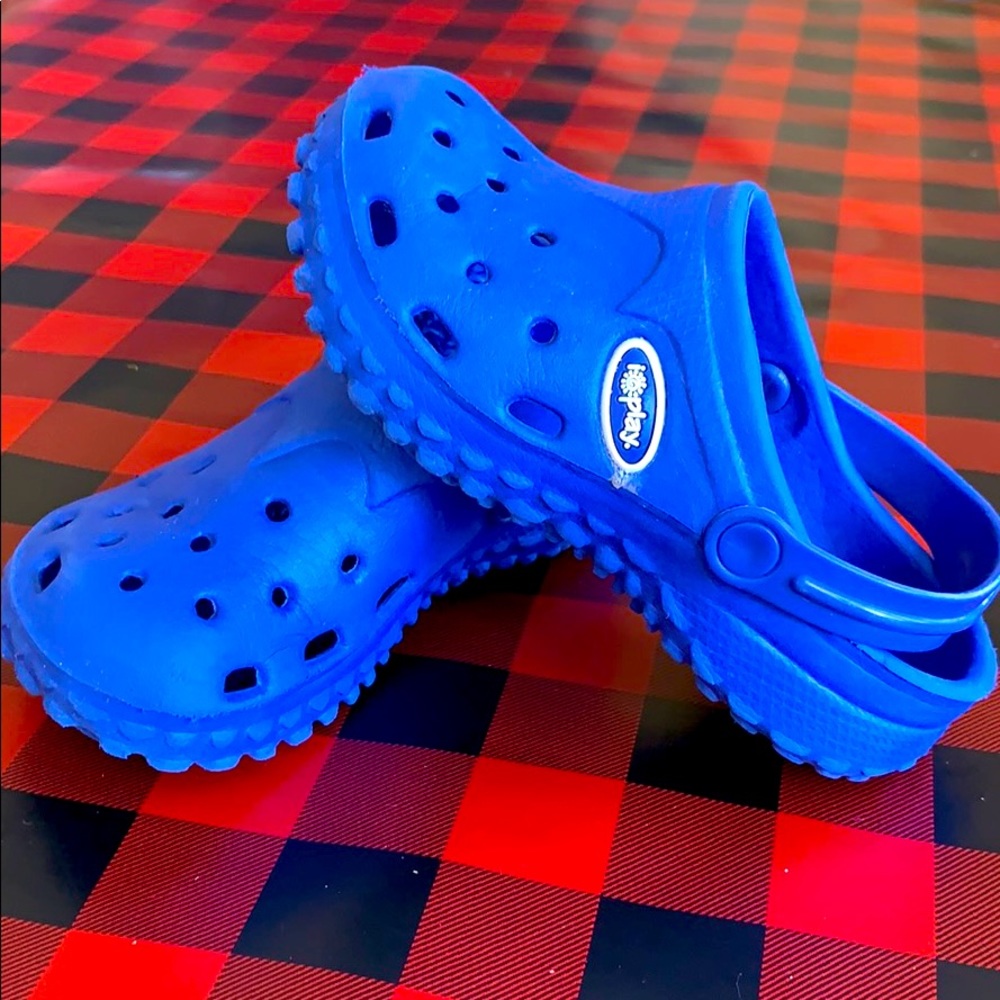 Kids croc style sandals